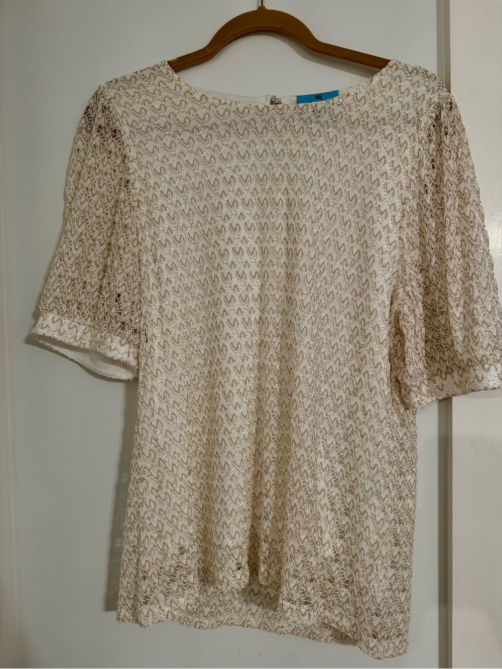 CeCe Zig Zag Pattern woman’s Lace Blouse-Lined. Like New!